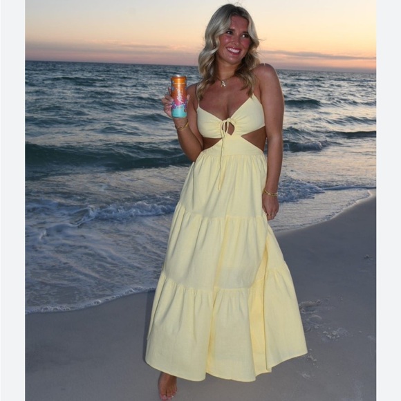 Hello Molly Loving Her Style Dress in Butter Yellow Size Small US 4 - Picture 1 of 6